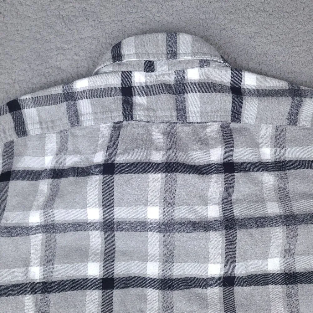J Crew Flannel Shirt Men's XL Gray Plaid Cotton Button‎ Down Pockets Outdoor